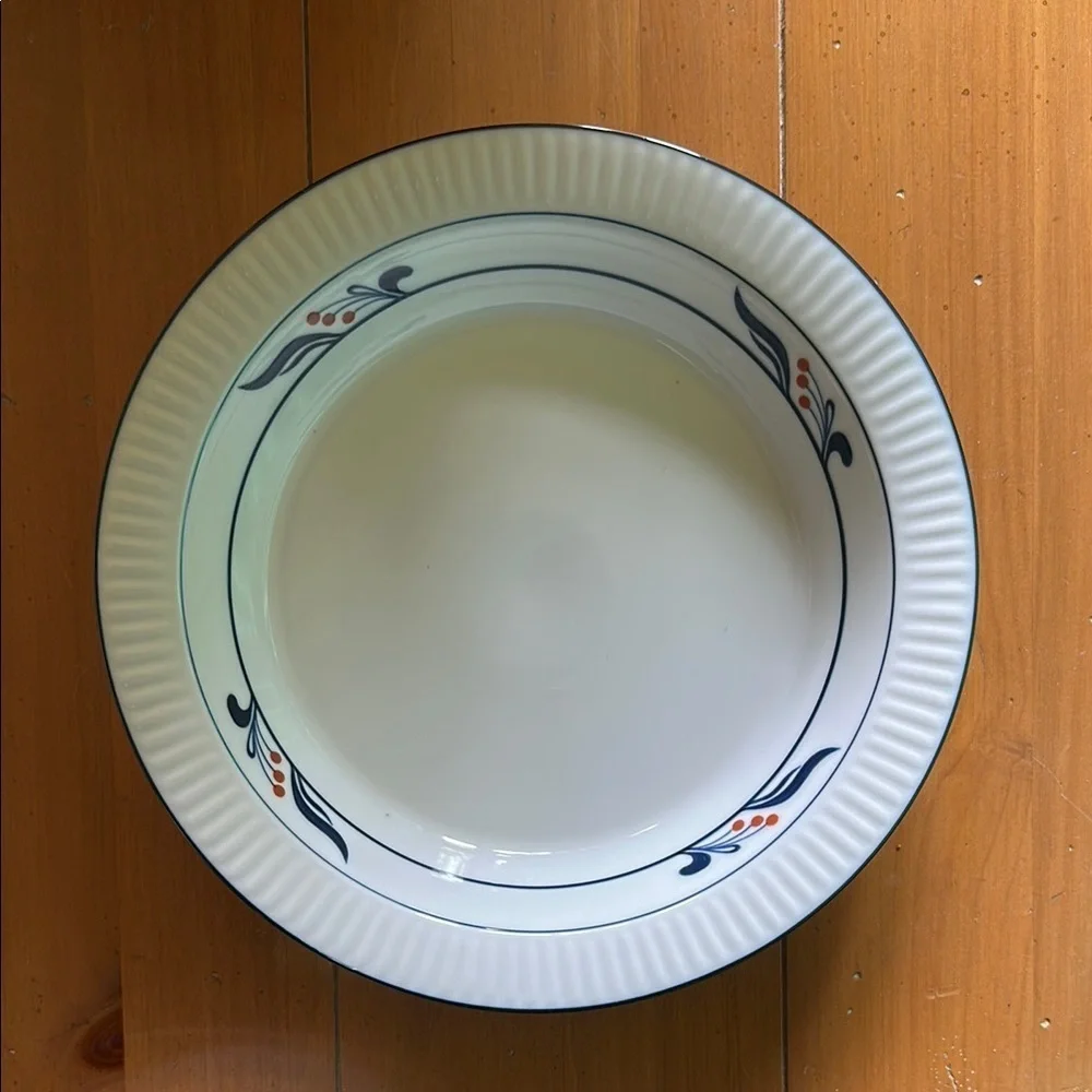 Dansk Bistro Maribo ribbed serving bowl